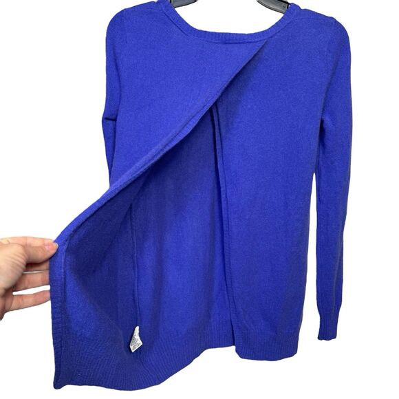 Saks Fifth Womens Cashmere Sweater XS Blue Preppy Capsule Quiet Luxury Open Back - Picture 2 of 4